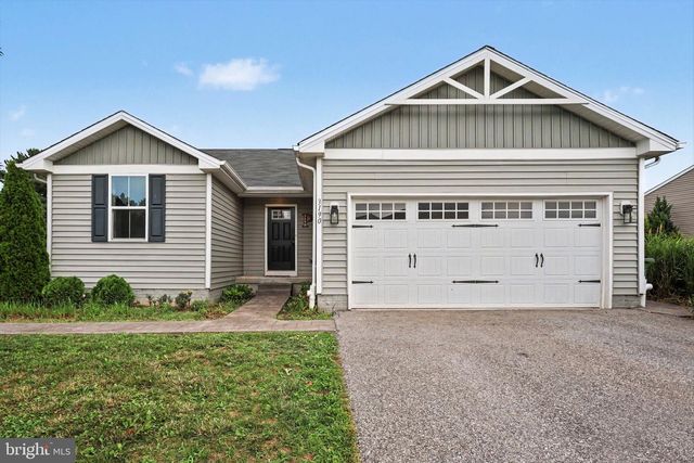 3190 FOX RIDGE EAST DR, Dover, PA 17315