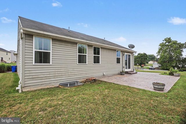 3190 FOX RIDGE EAST DR, Dover, PA 17315