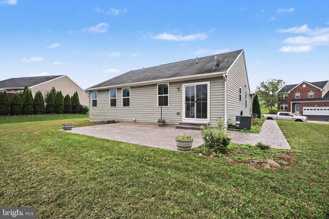 3190 FOX RIDGE EAST DR, Dover, PA 17315