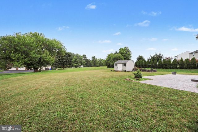 3190 FOX RIDGE EAST DR, Dover, PA 17315