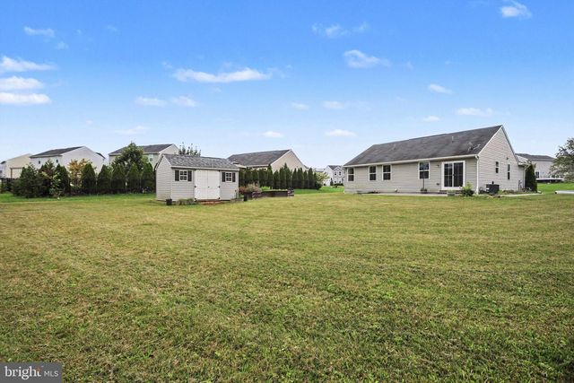 3190 FOX RIDGE EAST DR, Dover, PA 17315