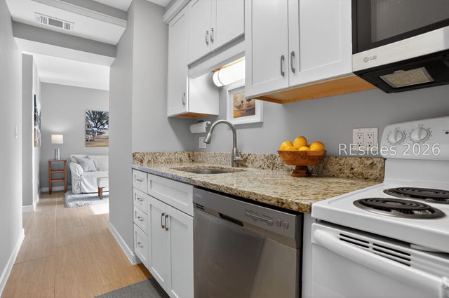 10 S Forest Beach Dr Apt 212, Hilton Head Island, SC 29928