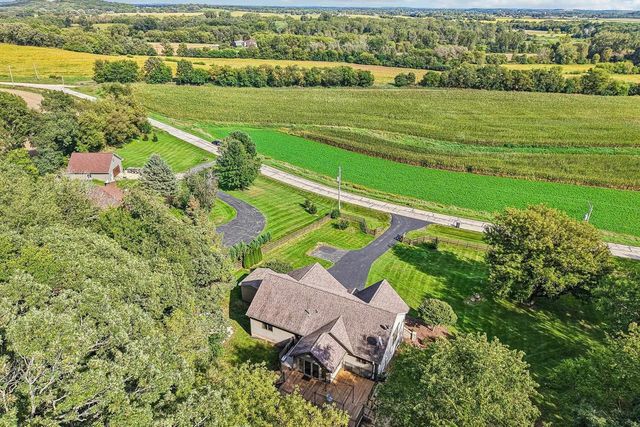 N6485 Kroghville Road, Waterloo, WI 53594