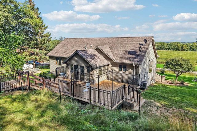N6485 Kroghville Road, Waterloo, WI 53594