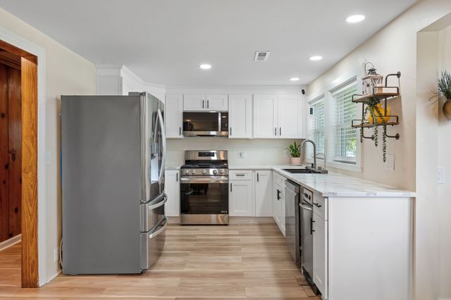 102 Oak Park, Winchester, TN 37398