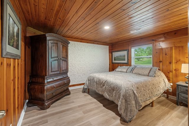 102 Oak Park, Winchester, TN 37398