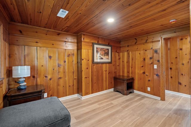 102 Oak Park, Winchester, TN 37398