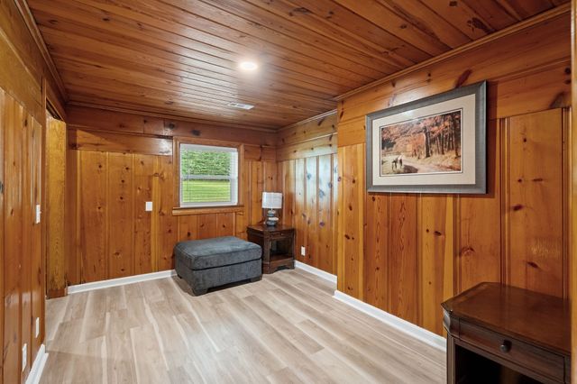 102 Oak Park, Winchester, TN 37398