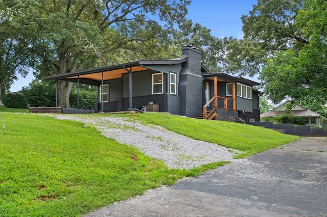 102 Oak Park, Winchester, TN 37398