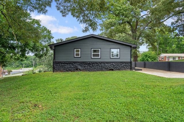 102 Oak Park, Winchester, TN 37398
