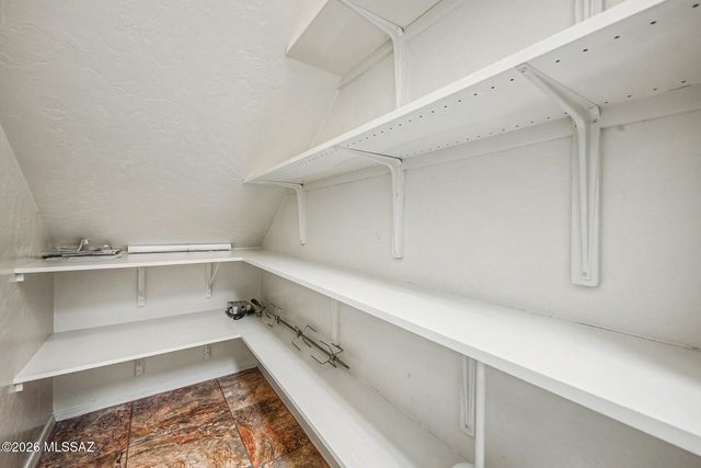 8273 N Amber Burst Drive, Tucson, AZ 85745