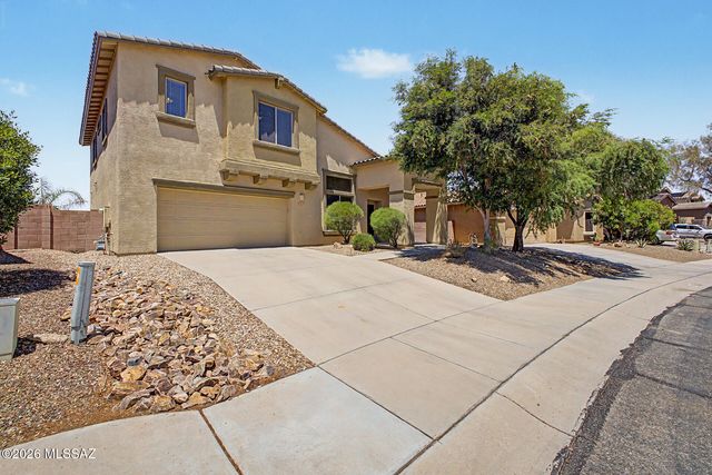 8273 N Amber Burst Drive, Tucson, AZ 85745