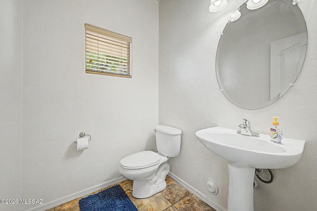 8273 N Amber Burst Drive, Tucson, AZ 85745