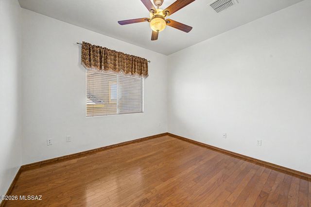 8273 N Amber Burst Drive, Tucson, AZ 85745