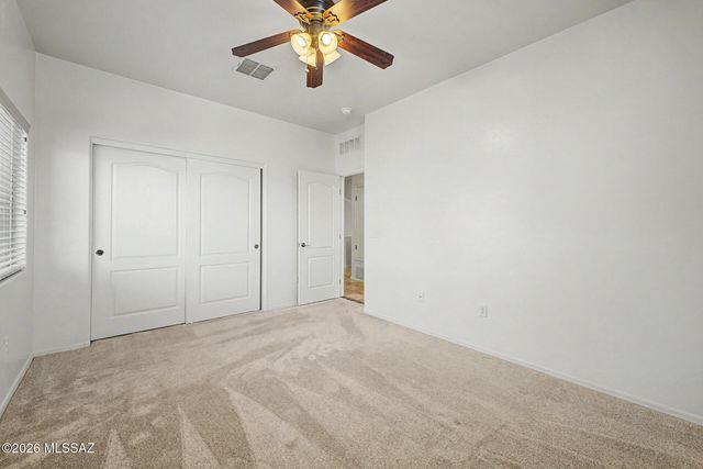 8273 N Amber Burst Drive, Tucson, AZ 85745