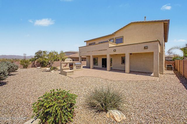 8273 N Amber Burst Drive, Tucson, AZ 85745