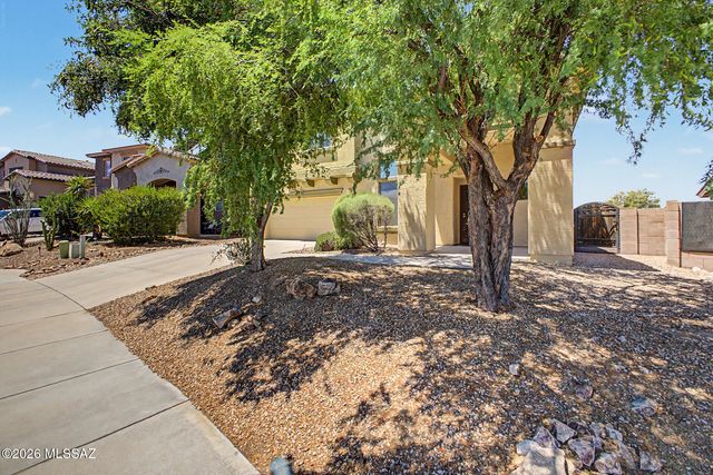 8273 N Amber Burst Drive, Tucson, AZ 85745