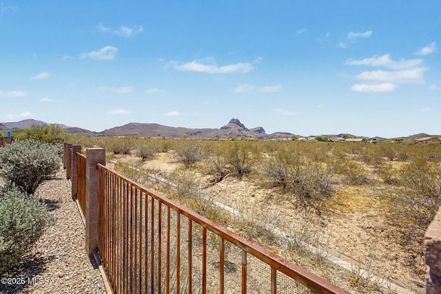 8273 N Amber Burst Drive, Tucson, AZ 85745