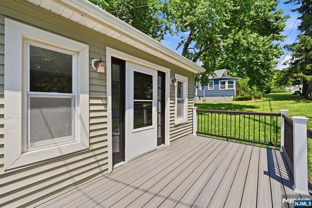 82 Fairview Drive, West Milford, NJ 07421
