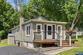 82 Fairview Drive, West Milford, NJ 07421