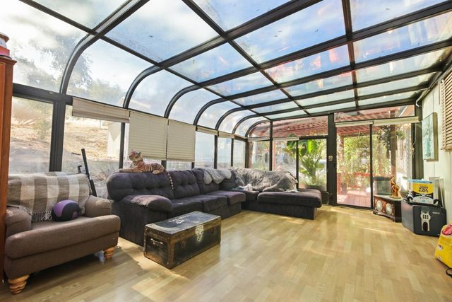 901 Quail Oaks Rd, Valley Springs, CA 95252