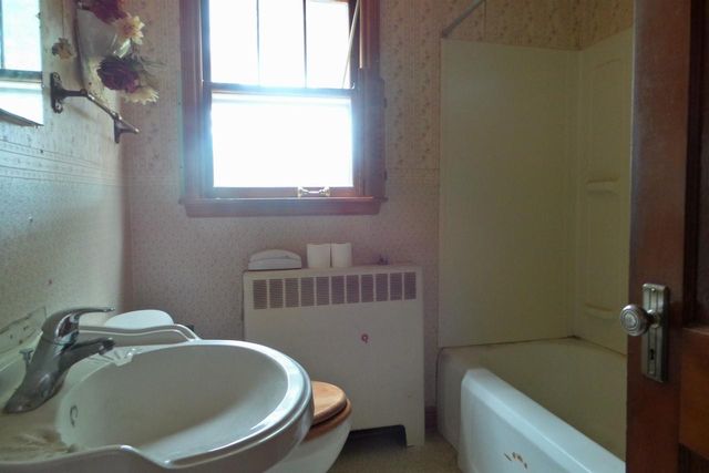 112 N 2ND STREET, Abbotsford, WI 54405