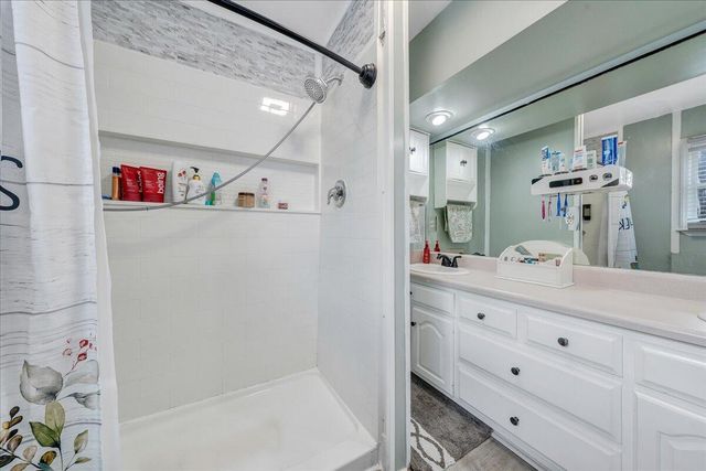 65 Avon ST, Rocky Mount, VA 24151