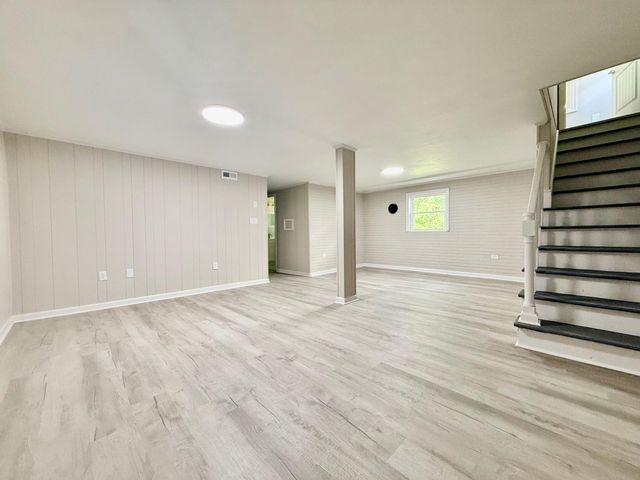 121 Irene DR, Vinton, VA 24179