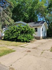 2110 Wolcott Street, Flint, MI 48504