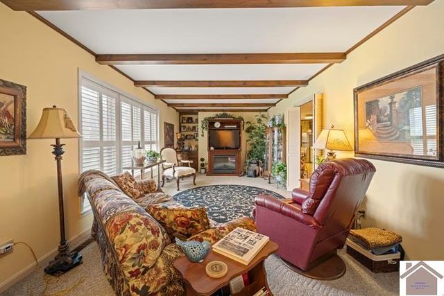 281 Lakeview Drive, Mayfield, KY 42066