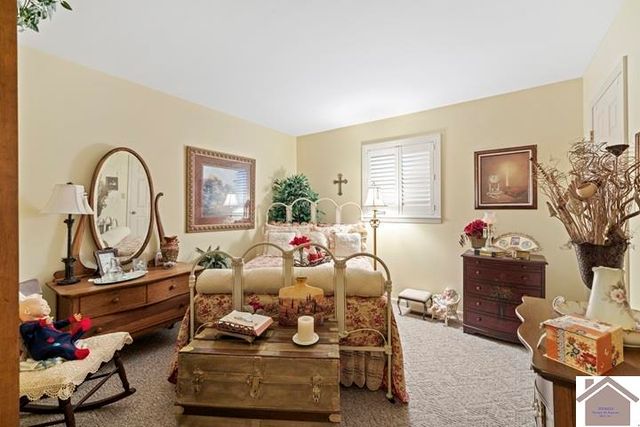 281 Lakeview Drive, Mayfield, KY 42066