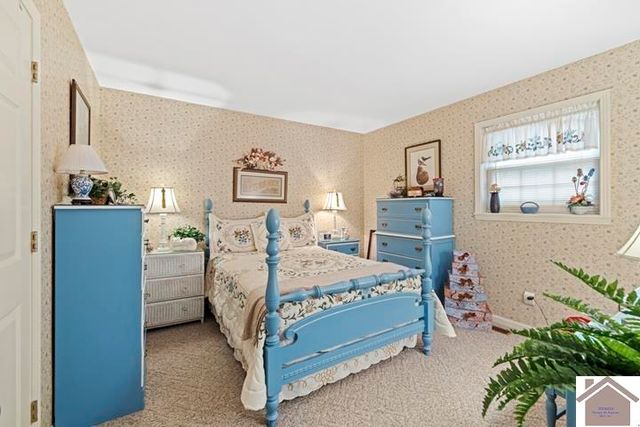 281 Lakeview Drive, Mayfield, KY 42066