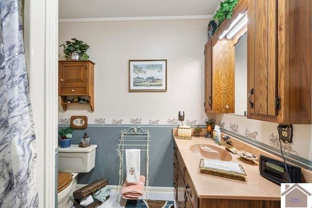 281 Lakeview Drive, Mayfield, KY 42066