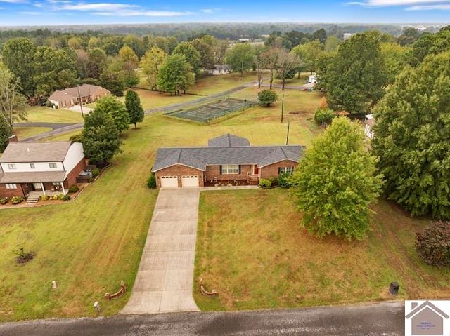 281 Lakeview Drive, Mayfield, KY 42066
