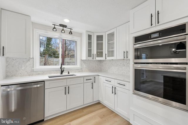 15915 FAIRWAY DR, Dumfries, VA 22025