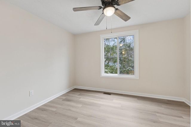 15915 FAIRWAY DR, Dumfries, VA 22025