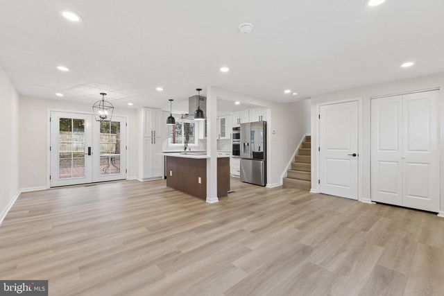 15915 FAIRWAY DR, Dumfries, VA 22025