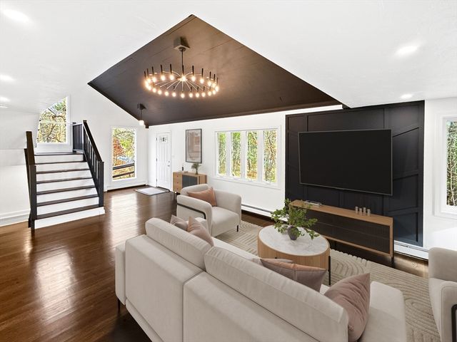 184 King Phillips Pathe, Marshfield, MA 02050