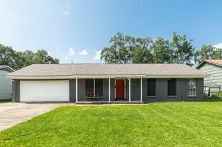 107 Sage Street, Lake Jackson, TX 77566