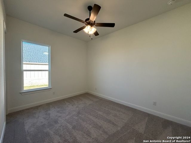 152 W Magnolia Circle, La Vernia, TX 78121
