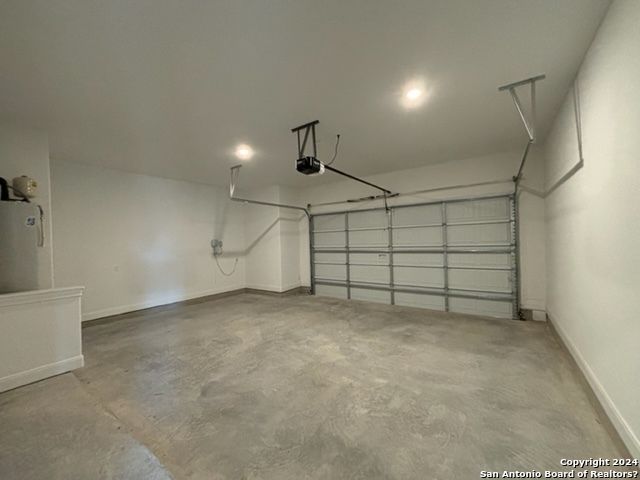 152 W Magnolia Circle, La Vernia, TX 78121