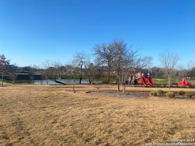 152 W Magnolia Circle, La Vernia, TX 78121