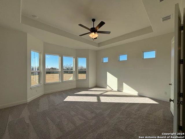 152 W Magnolia Circle, La Vernia, TX 78121