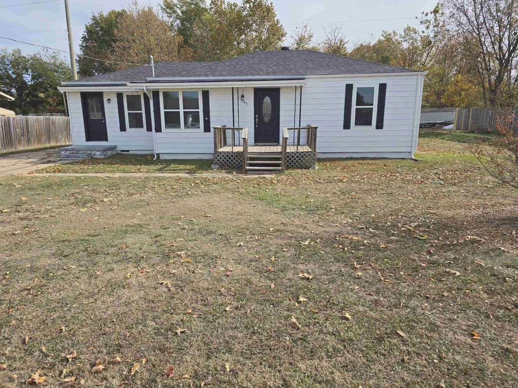 305 S 8th Avenue, Paragould, AR 72450