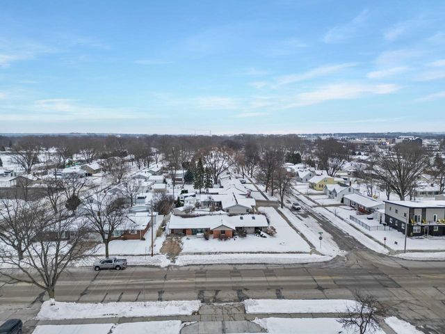 1735 S Oneida STREET, Green Bay, WI 54304