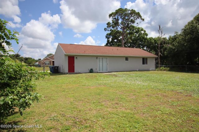 1028 Zambrana Street SE, Palm Bay, FL 32909