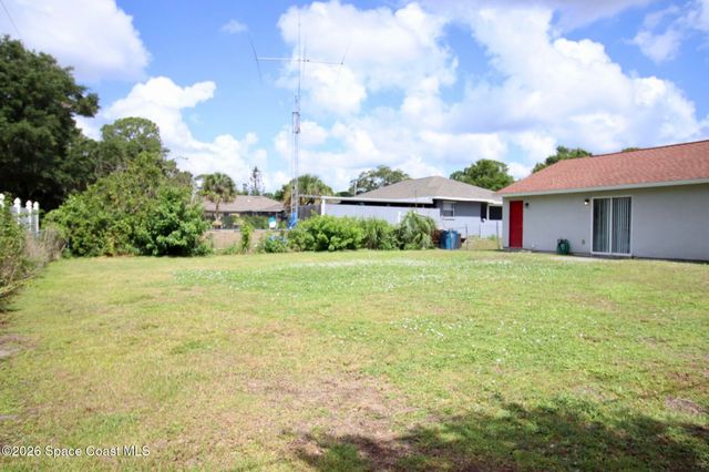 1028 Zambrana Street SE, Palm Bay, FL 32909