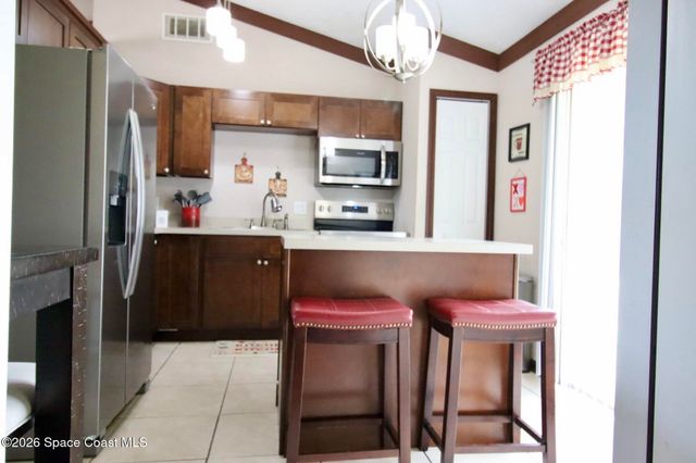 1028 Zambrana Street SE, Palm Bay, FL 32909