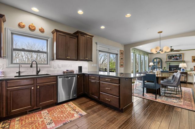 5106 HENWICH CT, Columbia, MO 65203