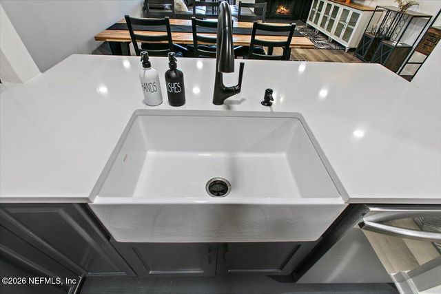 1307 RIVER HILLS Circle E 9, Jacksonville, FL 32211